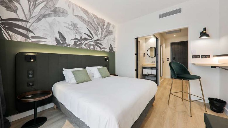 <b>Campanile Smart Lyon Est - Eurexpo Bron Room</b>. Images powered by <a href="https://iceportal.shijigroup.com/" title="IcePortal" target="_blank">IcePortal</a>.