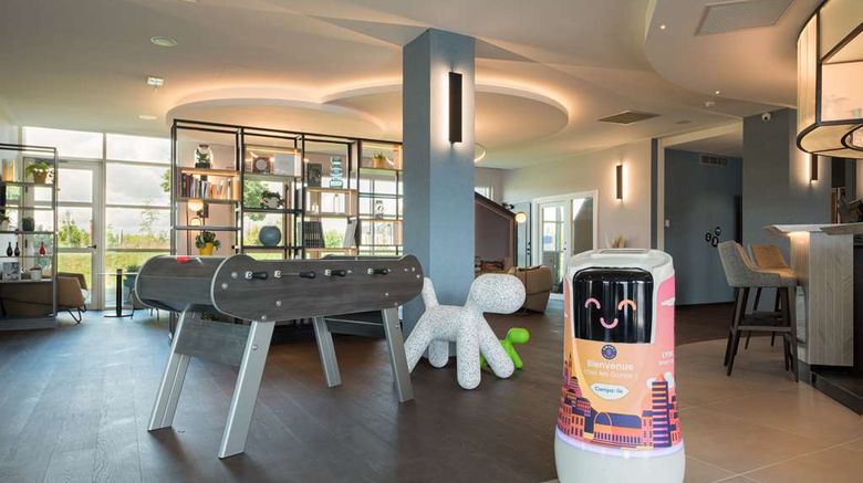 <b>Campanile Smart Lyon Est - Eurexpo Bron Lobby</b>. Images powered by <a href="https://iceportal.shijigroup.com/" title="IcePortal" target="_blank">IcePortal</a>.