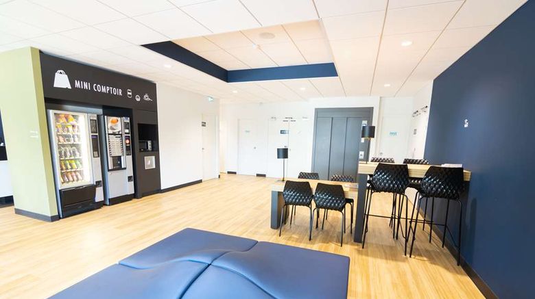<b>Hotel Kyriad Direct Valence Nord Lobby</b>. Images powered by <a href="https://iceportal.shijigroup.com/" title="IcePortal" target="_blank">IcePortal</a>.