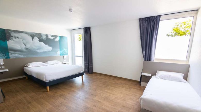 <b>Hotel Kyriad Direct Valence Nord Room</b>. Images powered by <a href="https://iceportal.shijigroup.com/" title="IcePortal" target="_blank">IcePortal</a>.