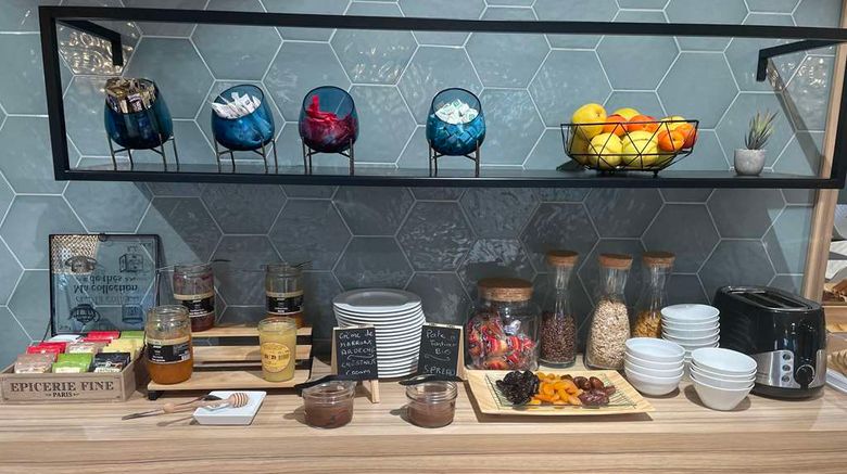 <b>Hotel Kyriad Direct Valence Nord Restaurant</b>. Images powered by <a href="https://iceportal.shijigroup.com/" title="IcePortal" target="_blank">IcePortal</a>.