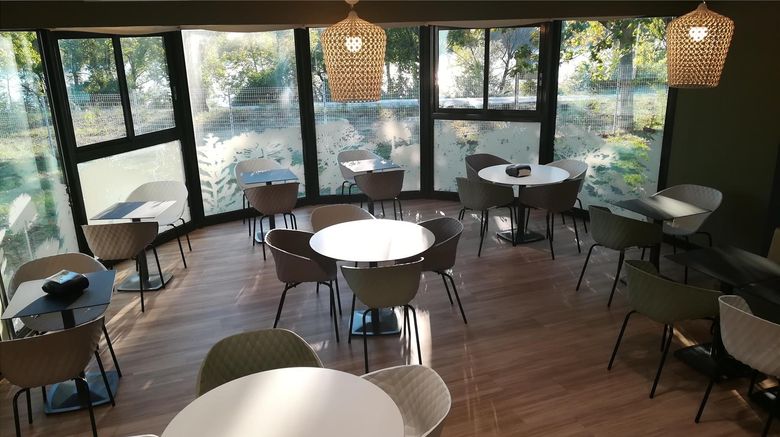 <b>Hotel Kyriad Direct Valence Nord Restaurant</b>. Images powered by <a href="https://iceportal.shijigroup.com/" title="IcePortal" target="_blank">IcePortal</a>.