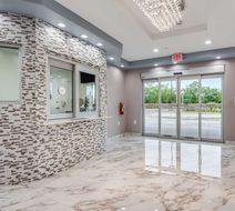 Americas Best Value Inn & Suites Hwy 6 Lobby
