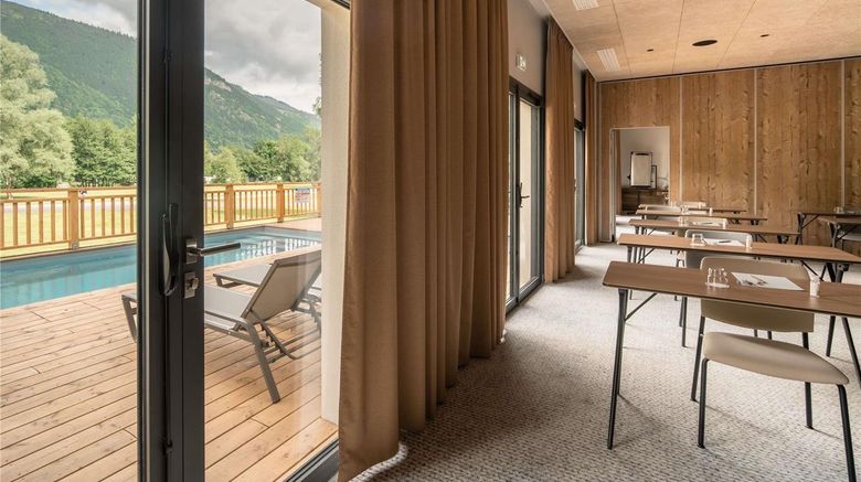 <b>Mercure Loudenvielle Pyrenees Peyragudes Meeting</b>. Images powered by <a href="https://iceportal.shijigroup.com/" title="IcePortal" target="_blank">IcePortal</a>.