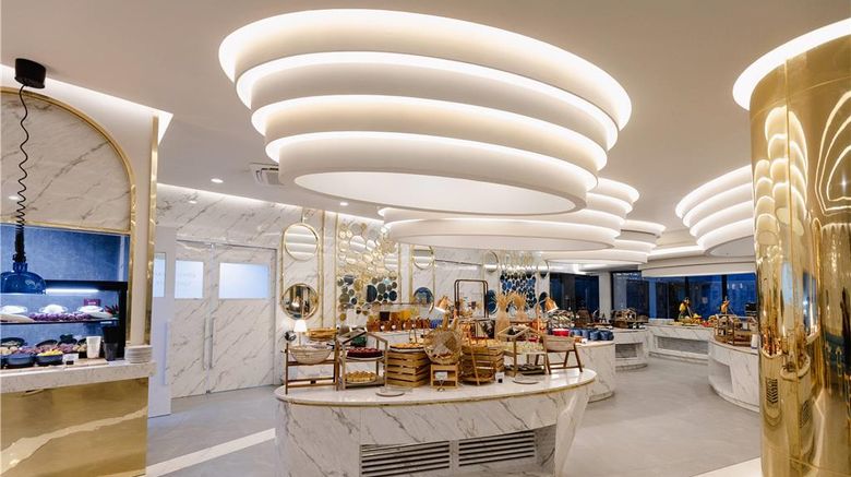 <b>Wyndham LA Vita Phuket Restaurant</b>. Images powered by <a href="https://iceportal.shijigroup.com/" title="IcePortal" target="_blank">IcePortal</a>.