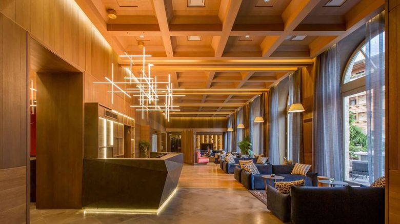 <b>Grand Hotel Savoia-A Radisson Collection Lobby</b>. Images powered by <a href="https://iceportal.shijigroup.com/" title="IcePortal" target="_blank">IcePortal</a>.