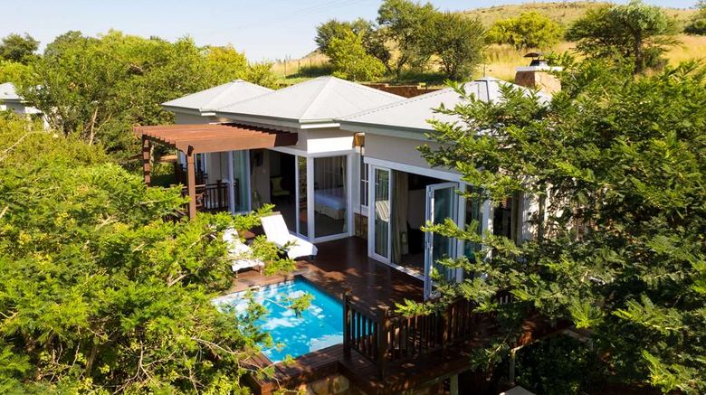 <b>Mount Grace Hotel & Spa Suite</b>. Images powered by <a href="https://iceportal.shijigroup.com/" title="IcePortal" target="_blank">IcePortal</a>.
