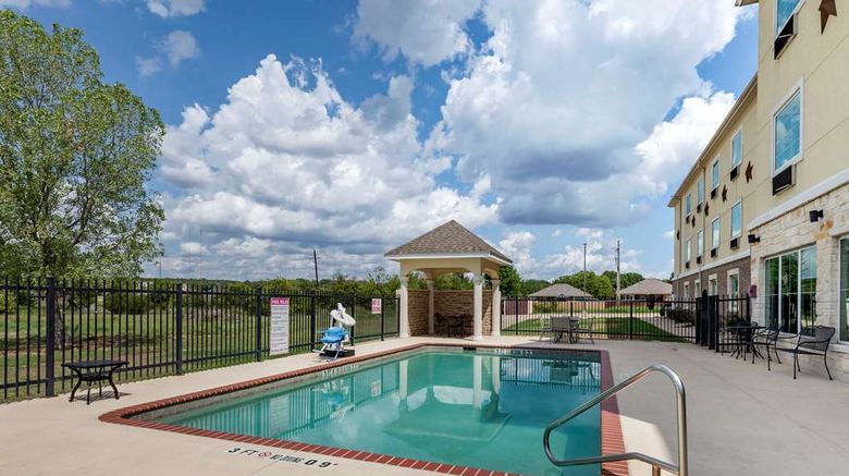 <b>Comfort Inn and Suites Gatesville Pool</b>. Images powered by <a href="https://iceportal.shijigroup.com/" title="IcePortal" target="_blank">IcePortal</a>.