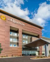 La Quinta Inn & Suites Louisville NE