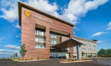 La Quinta Inn & Suites Louisville NE