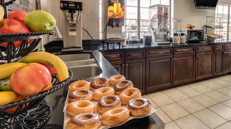 <b>Econo Lodge Inn and Suites El Paso West Restaurant</b>. Images powered by <a href="https://iceportal.shijigroup.com/" title="IcePortal" target="_blank">IcePortal</a>.