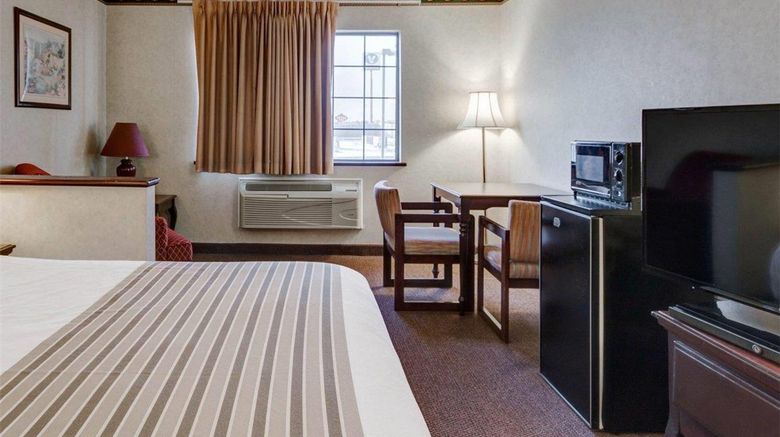 <b>Econo Lodge Inn and Suites El Paso West Room</b>. Images powered by <a href="https://iceportal.shijigroup.com/" title="IcePortal" target="_blank">IcePortal</a>.