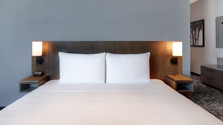 <b>Hyatt Place Ottawa West Suite</b>. Images powered by <a href="https://iceportal.shijigroup.com/" title="IcePortal" target="_blank">IcePortal</a>.