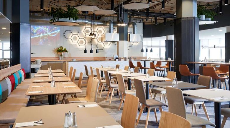 <b>OREA Hotel Pyramida Restaurant</b>. Images powered by <a href="https://iceportal.shijigroup.com/" title="IcePortal" target="_blank">IcePortal</a>.