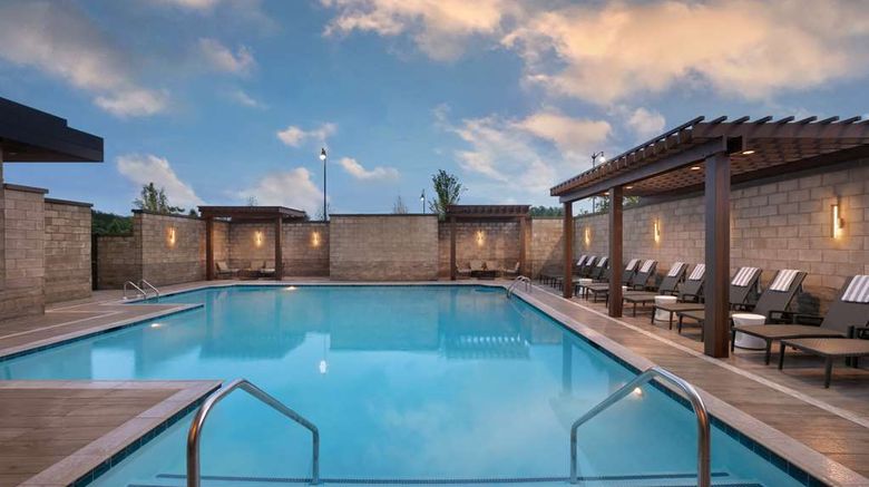 <b>Hilton Alpharetta Atlanta Pool</b>. Images powered by <a href="https://iceportal.shijigroup.com/" title="IcePortal" target="_blank">IcePortal</a>.