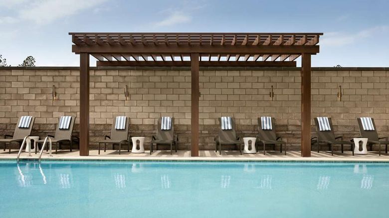 <b>Hilton Alpharetta Atlanta Pool</b>. Images powered by <a href="https://iceportal.shijigroup.com/" title="IcePortal" target="_blank">IcePortal</a>.