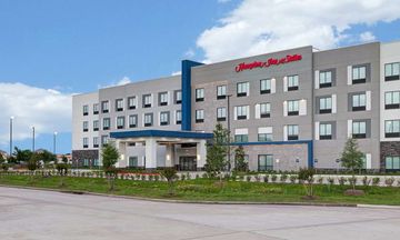 Hampton Inn & Stes Houston E Beltwaway 8