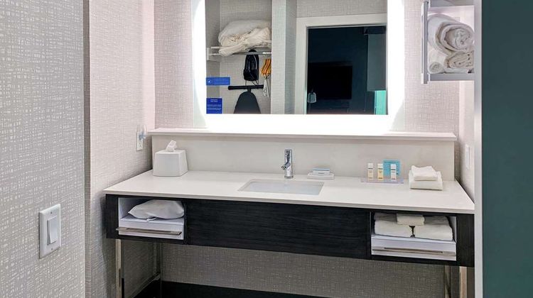 Hampton Inn & Stes Houston E Beltwaway 8 Room