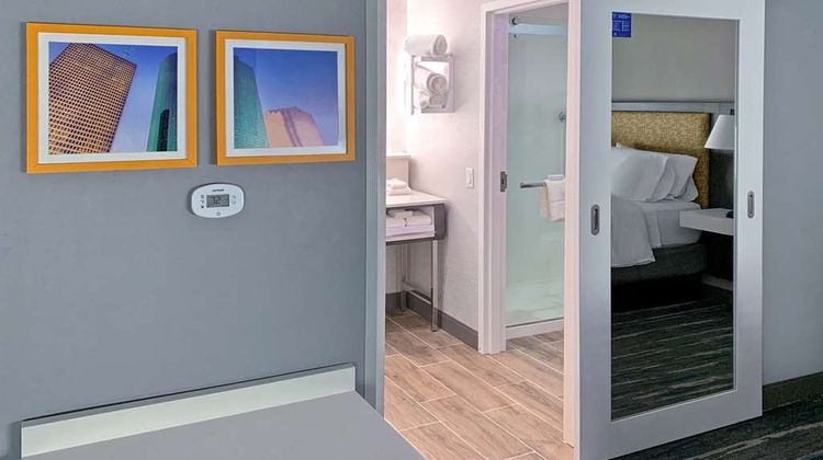 Hampton Inn & Stes Houston E Beltwaway 8 Room