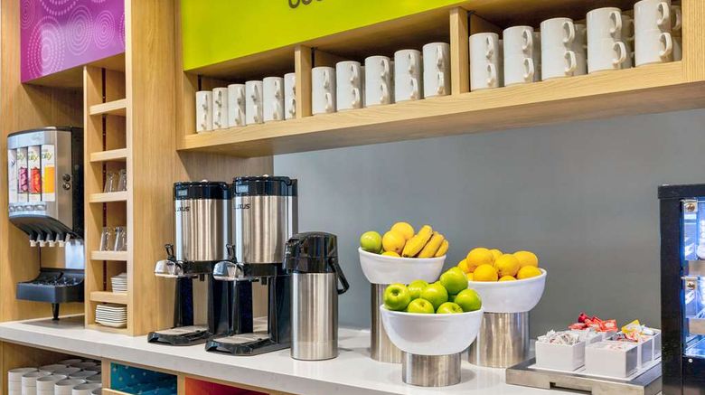 <b>Home2 Suites by Hilton Downtown Restaurant</b>. Images powered by <a href="https://iceportal.shijigroup.com/" title="IcePortal" target="_blank">IcePortal</a>.