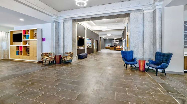 Home2 Suites by Hilton Downtown Lobby