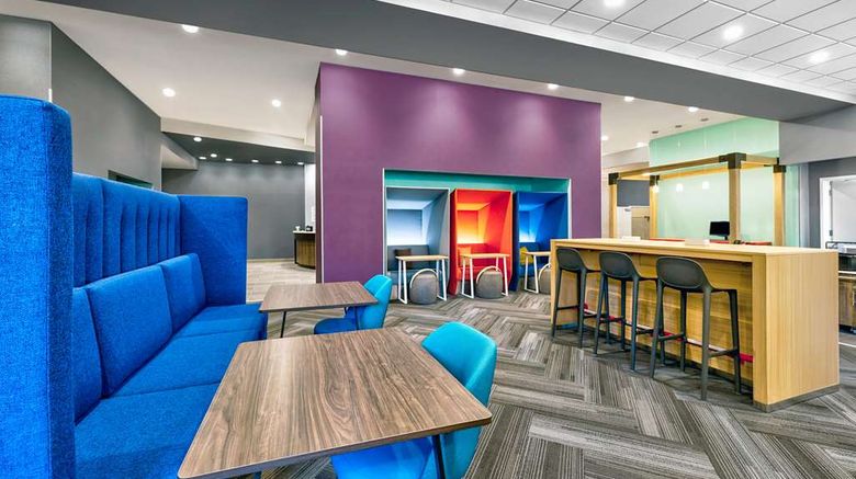 <b>Tru by Hilton Minneapolis Downtown Lobby</b>. Images powered by <a href="https://iceportal.shijigroup.com/" title="IcePortal" target="_blank">IcePortal</a>.