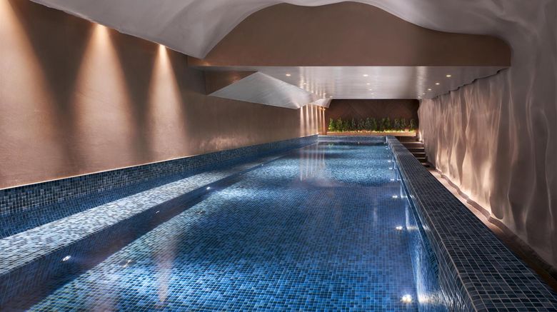 <b>Anantara New York Palace Budapest Hotel Pool</b>. Images powered by <a href="https://iceportal.shijigroup.com/" title="IcePortal" target="_blank">IcePortal</a>.