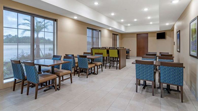<b>Comfort Inn and Suites Waller Restaurant</b>. Images powered by <a href="https://iceportal.shijigroup.com/" title="IcePortal" target="_blank">IcePortal</a>.