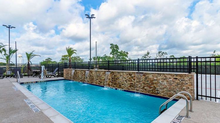 Comfort Inn and Suites Waller Pool