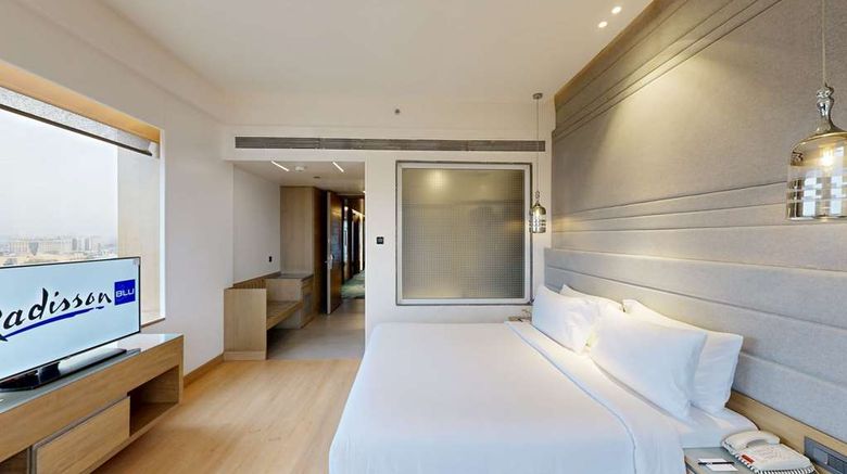 <b>Radisson Blu Towers Kaushambi Delhi NCR Room</b>. Images powered by <a href="https://iceportal.shijigroup.com/" title="IcePortal" target="_blank">IcePortal</a>.