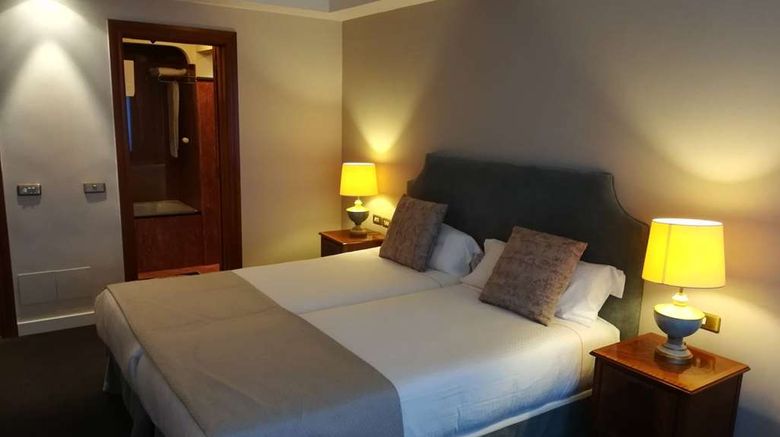<b>Hotel Avenue Louise-Trademark Collection Suite</b>. Images powered by <a href="https://iceportal.shijigroup.com/" title="IcePortal" target="_blank">IcePortal</a>.