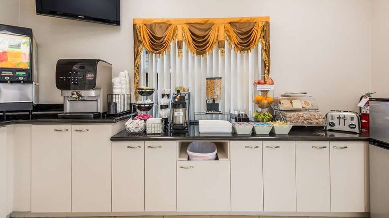 <b>SureStay Hotel Best Western Sarasota N Restaurant</b>. Images powered by <a href="https://iceportal.shijigroup.com/" title="IcePortal" target="_blank">IcePortal</a>.