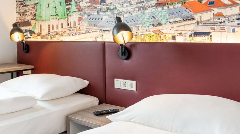 <b>Hotel Campanile Vienna South Room</b>. Images powered by <a href="https://iceportal.shijigroup.com/" title="IcePortal" target="_blank">IcePortal</a>.