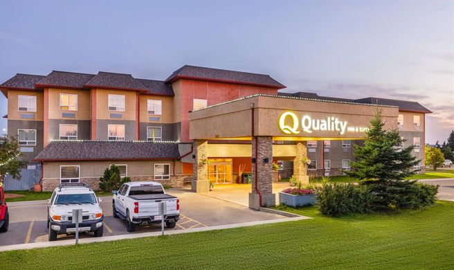 Quality Inn and Suites Rimbey Exterior