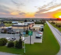 Quality Inn and Suites Rimbey Exterior