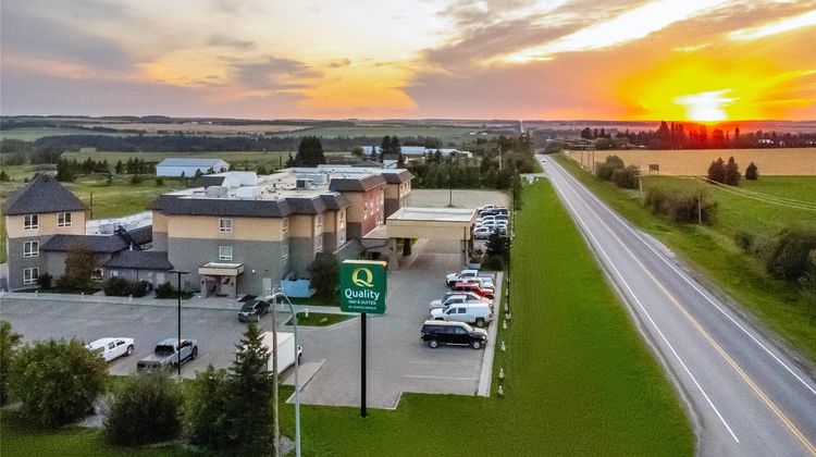 Quality Inn and Suites Rimbey Exterior