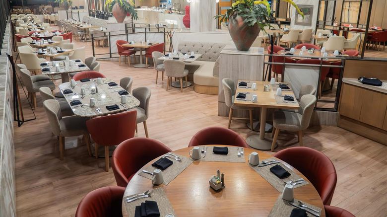 <b>MS Milenium Monterrey, Curio Collection Restaurant</b>. Images powered by <a href="https://iceportal.shijigroup.com/" title="IcePortal" target="_blank">IcePortal</a>.