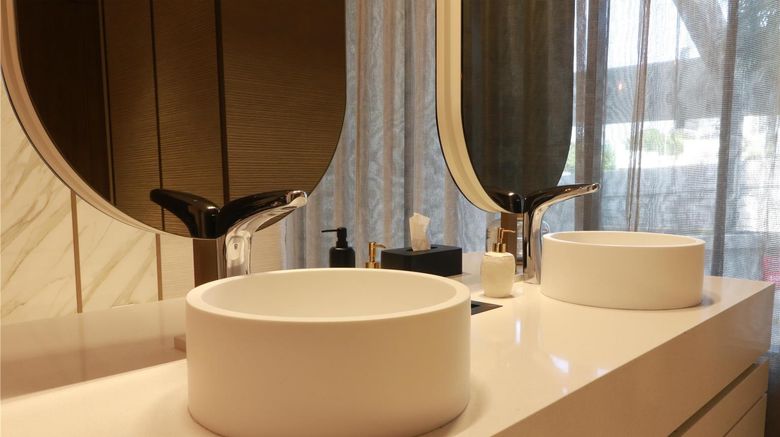 <b>MS Milenium Monterrey, Curio Collection Other</b>. Images powered by <a href="https://iceportal.shijigroup.com/" title="IcePortal" target="_blank">IcePortal</a>.