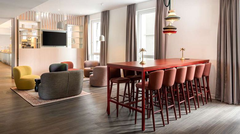 <b>Arthotel ANA Amber Rostock Lobby</b>. Images powered by <a href="https://iceportal.shijigroup.com/" title="IcePortal" target="_blank">IcePortal</a>.