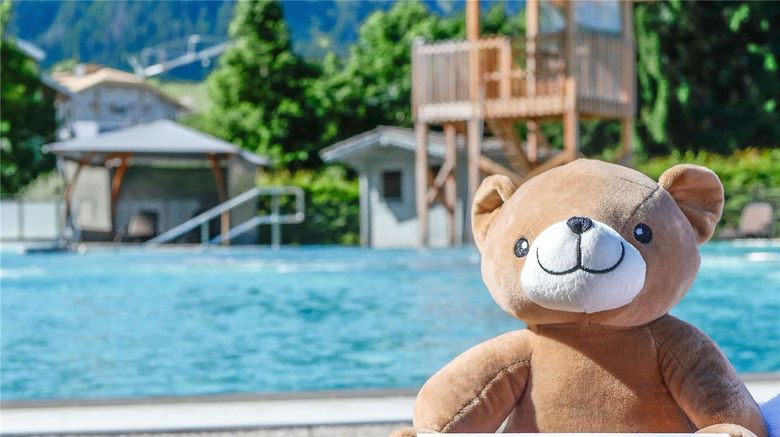 <b>Novotel Megeve Mont Blanc Pool</b>. Images powered by <a href="https://iceportal.shijigroup.com/" title="IcePortal" target="_blank">IcePortal</a>.