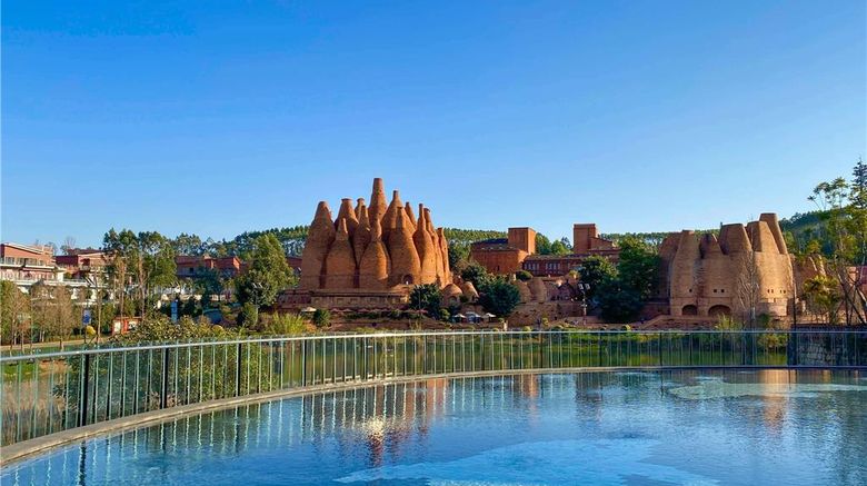 <b>DongFengYun Hotel Mi'Le - MGallery Coll Pool</b>. Images powered by <a href="https://iceportal.shijigroup.com/" title="IcePortal" target="_blank">IcePortal</a>.