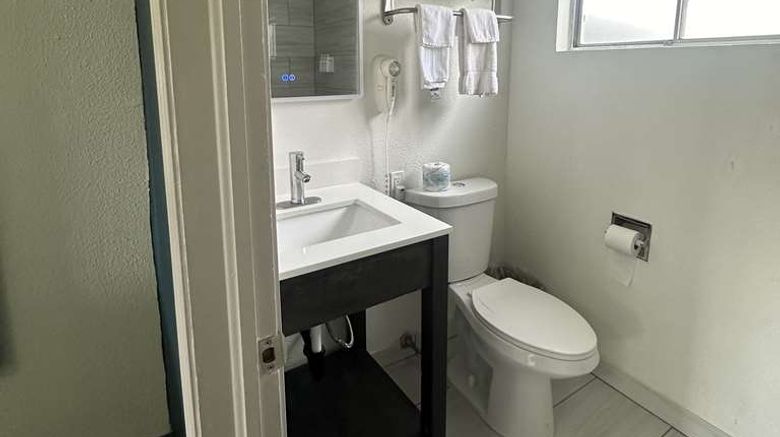 <b>Signature Inn Winnemucca Room</b>. Images powered by <a href="https://iceportal.shijigroup.com/" title="IcePortal" target="_blank">IcePortal</a>.