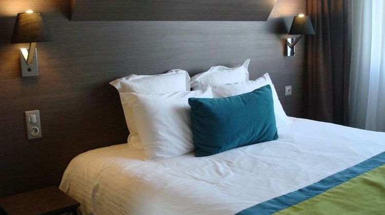 Moka Hotel Room