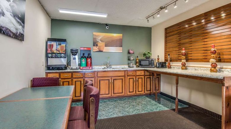 <b>Rodeway Inn and Suites East Dublin Restaurant</b>. Images powered by <a href="https://iceportal.shijigroup.com/" title="IcePortal" target="_blank">IcePortal</a>.