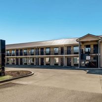 Rodeway Inn and Suites East Dublin