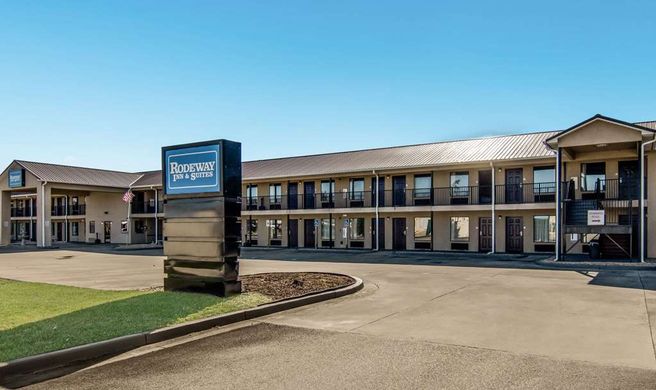 Rodeway Inn and Suites East Dublin Exterior