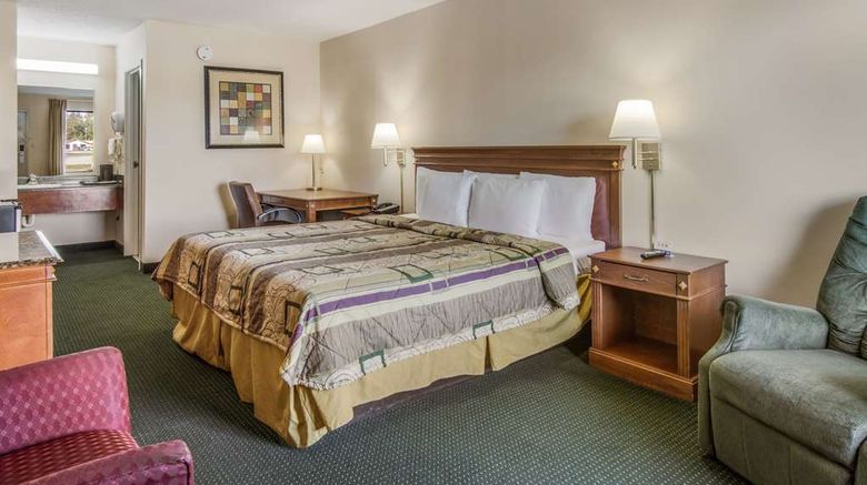 <b>Rodeway Inn and Suites East Dublin Room</b>. Images powered by <a href="https://iceportal.shijigroup.com/" title="IcePortal" target="_blank">IcePortal</a>.