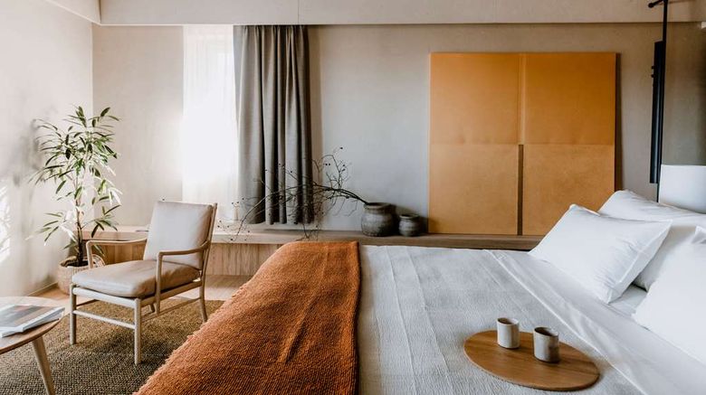 <b>Casa di Langa Room</b>. Images powered by <a href="https://iceportal.shijigroup.com/" title="IcePortal" target="_blank">IcePortal</a>.