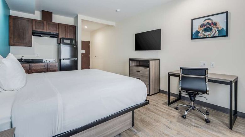 <b>Red Lion Inn & Suites Katy Room</b>. Images powered by <a href="https://iceportal.shijigroup.com/" title="IcePortal" target="_blank">IcePortal</a>.