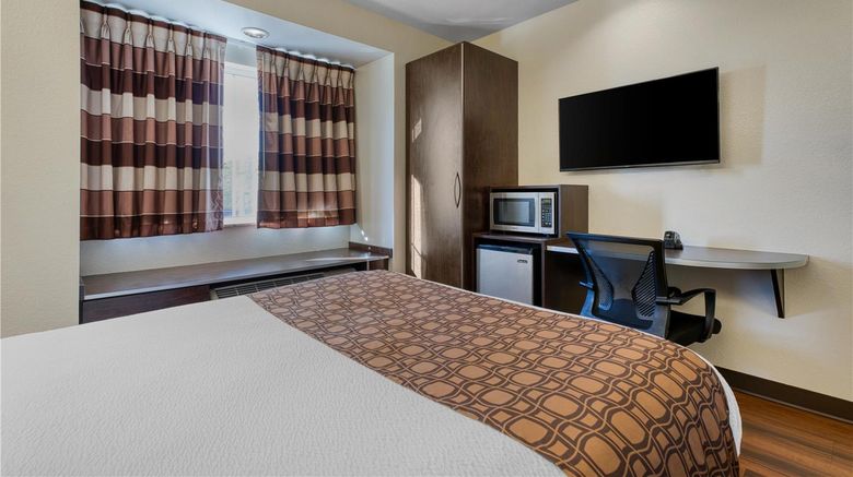 <b>SureStay Plus by Best Western Buckhannon Room</b>. Images powered by <a href="https://iceportal.shijigroup.com/" title="IcePortal" target="_blank">IcePortal</a>.